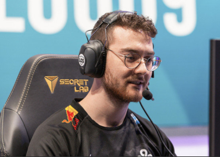 IM体育赛事直播入口-FNC横扫BLG，Tarzan一己之力扛起全队