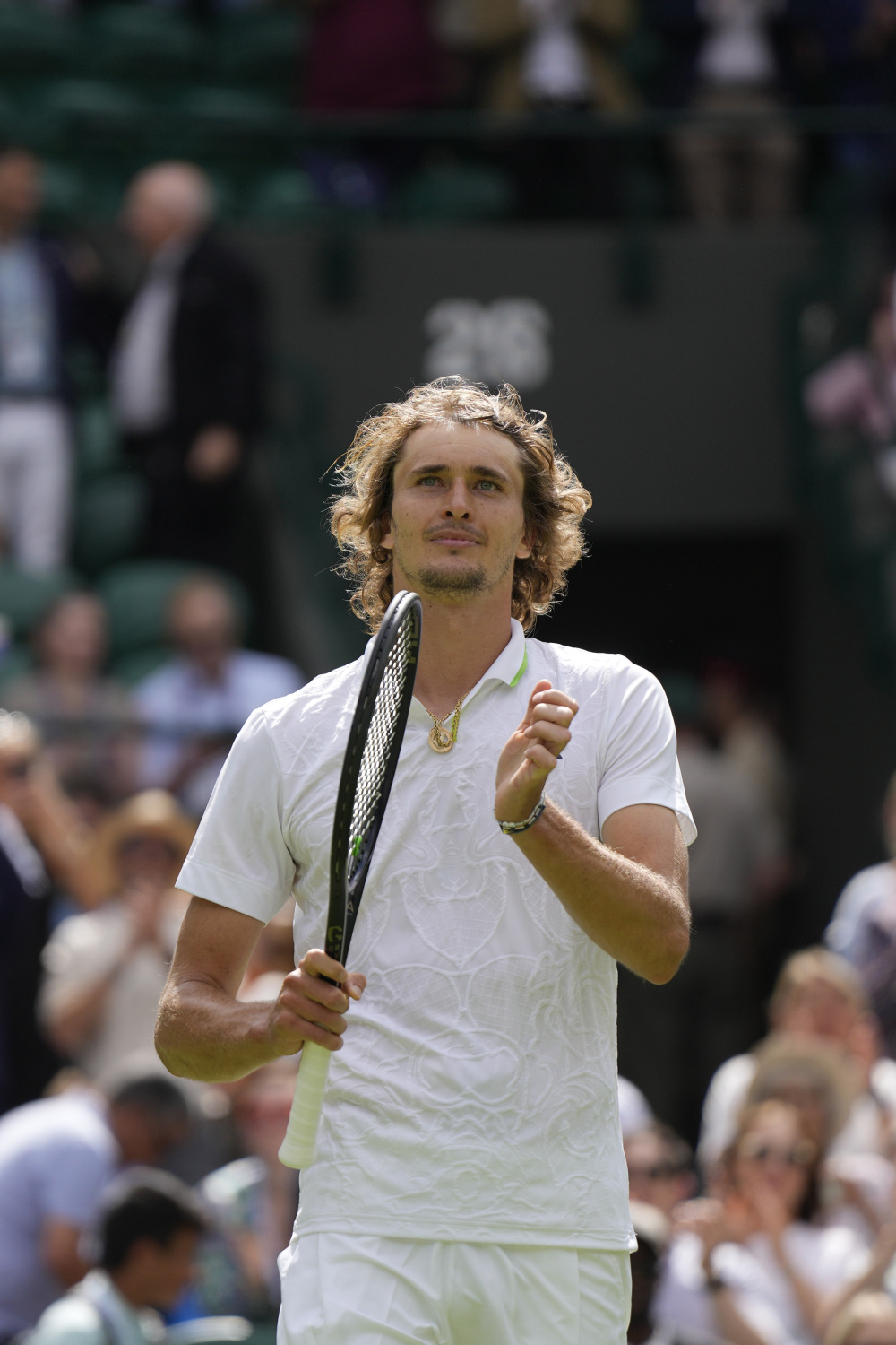 IM体育网页版登录入口-温网险胜法网，兹维列夫高光表现