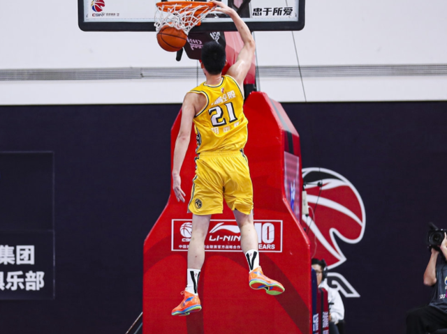 东莞狂胜对手，积分榜再添分数