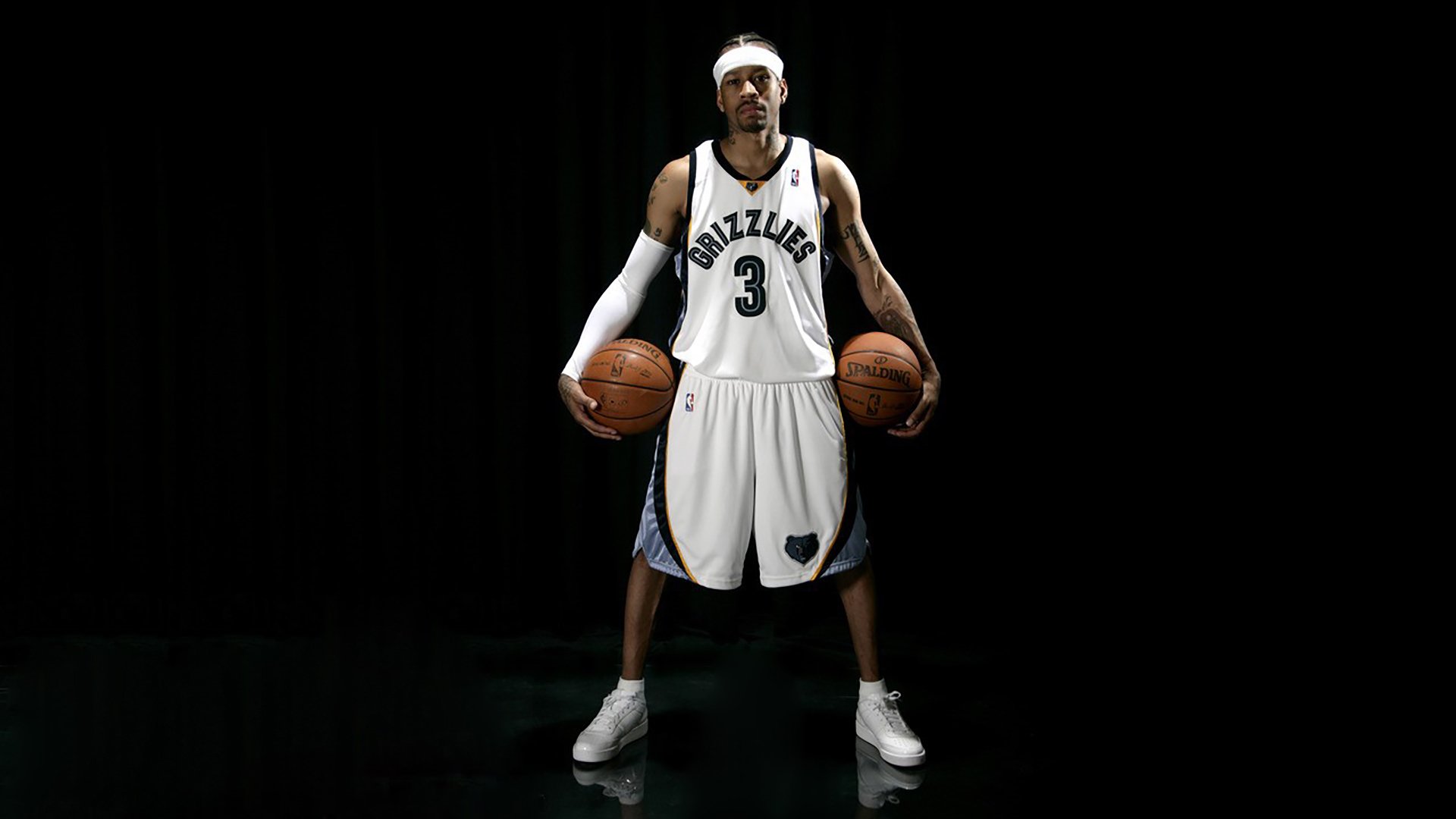 IM体育官网-库里关键三分定乾坤，湖人巅峰对决险胜猛龙